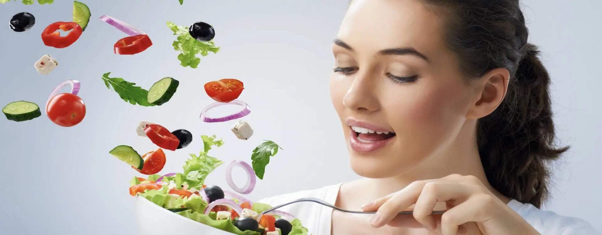Alimentation saine riche en légumes, protéines et bonnes graisses pour renforcer l'organisme face au coronavirus